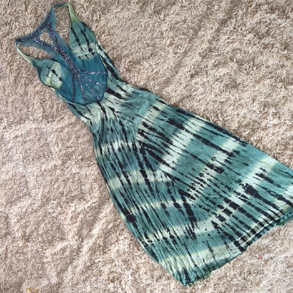Stunning Elegant Mermaid Tie Dye Maxi Dress With Embroidered Beaded Back